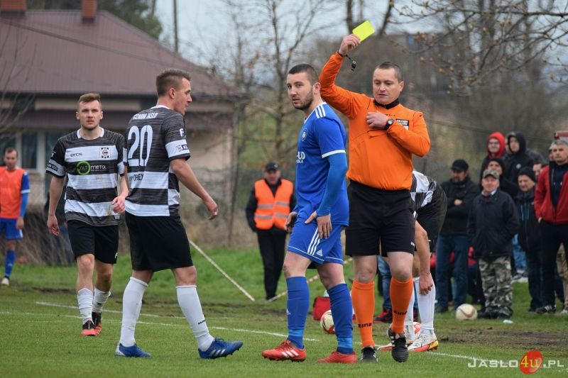 Mecz LKS Tempo Nienaszów - JKS Czarni 1910 Jasło 1:3