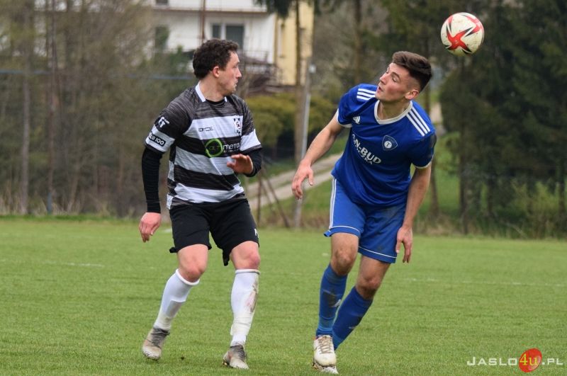 Mecz LKS Tempo Nienaszów - JKS Czarni 1910 Jasło 1:3