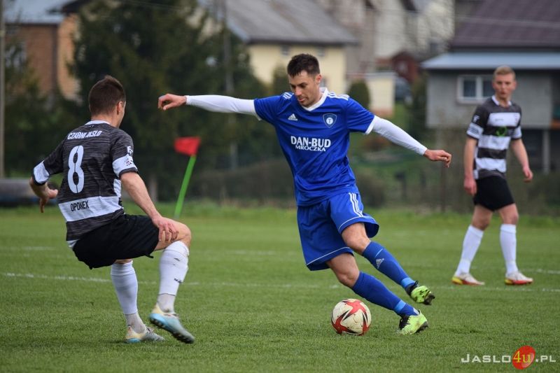 Mecz LKS Tempo Nienaszów - JKS Czarni 1910 Jasło 1:3