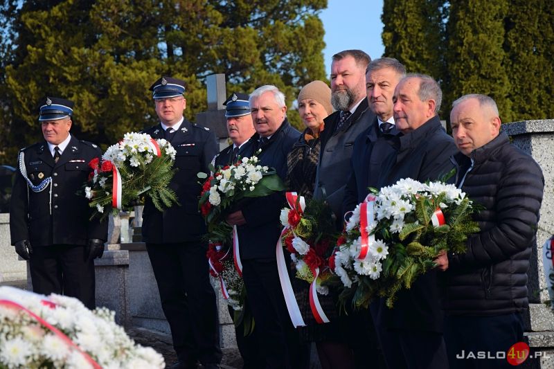 Modlitwa przy grobie śp. senatora Stanisława Zająca