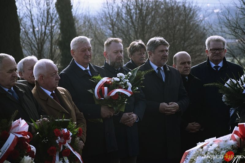 Modlitwa przy grobie śp. senatora Stanisława Zająca