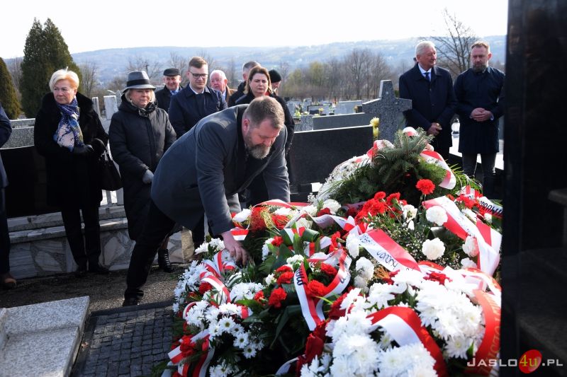 Modlitwa przy grobie śp. senatora Stanisława Zająca