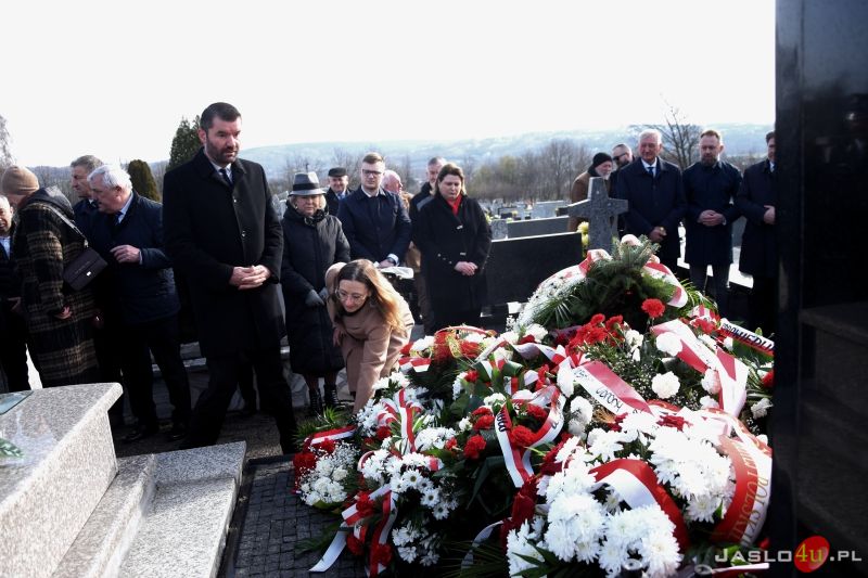 Modlitwa przy grobie śp. senatora Stanisława Zająca
