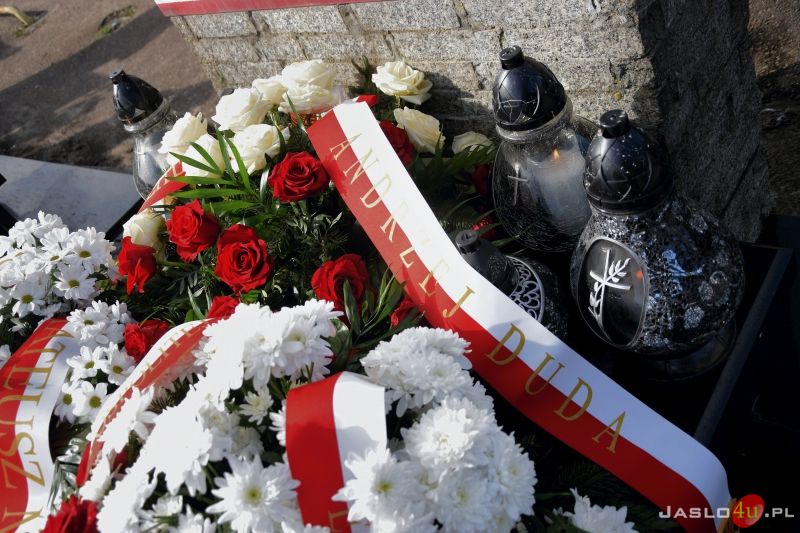 Modlitwa przy grobie śp. senatora Stanisława Zająca