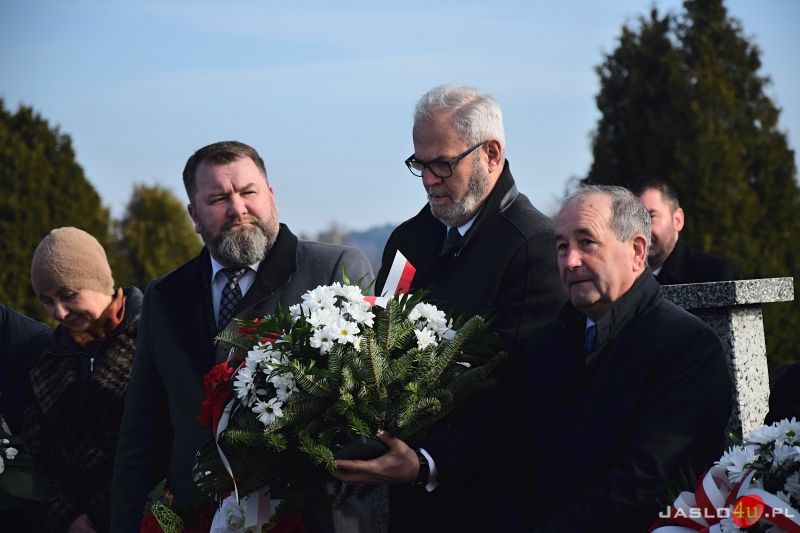 Modlitwa przy grobie śp. senatora Stanisława Zająca