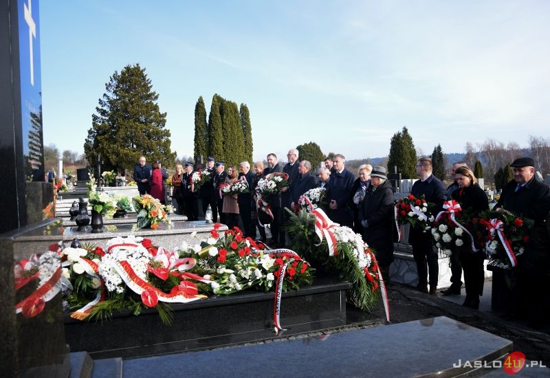 Modlitwa przy grobie śp. senatora Stanisława Zająca