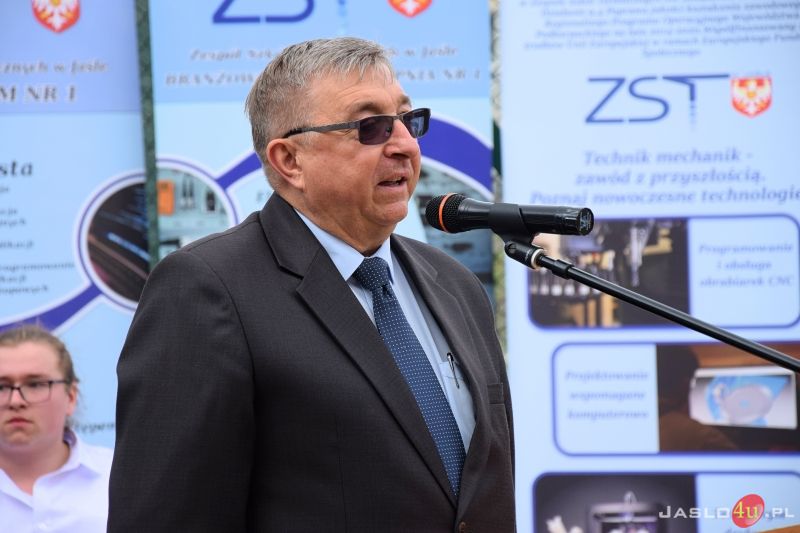 Oddanie do użytku boiska sportowego przy ZST w Jaśle