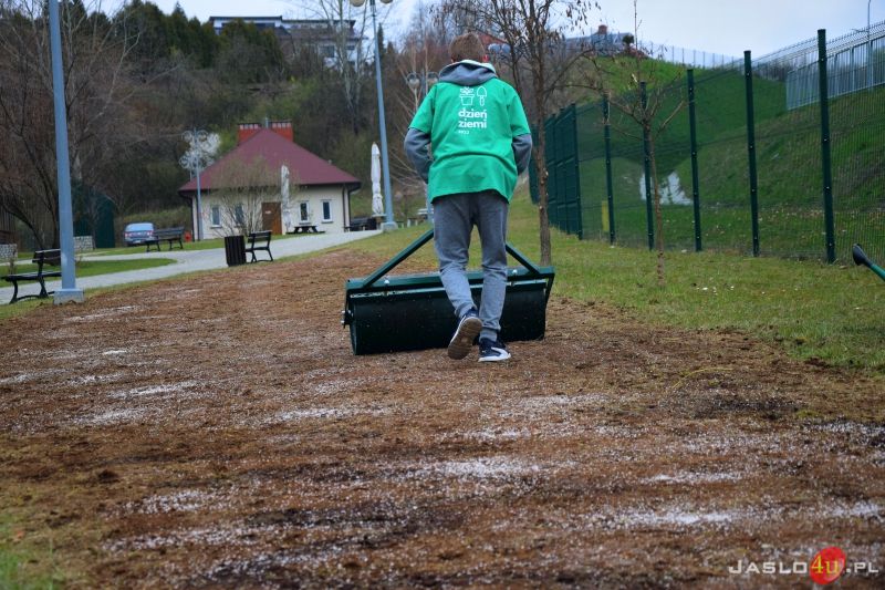 Uroczyste obchody Dnia Ziemi - "Przystanek Kwiatowa"