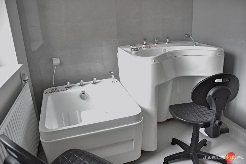 Uroczyste otwarcie  gabinetów rehabilitacji w SP GZOZ w Nowym Żmigrodzie