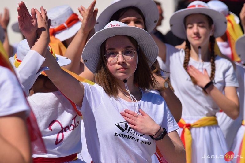 FISHMOB - Cała Polska tańczy dla św. Jana Pawła II w Jaśle 2022