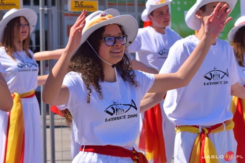 FISHMOB - Cała Polska tańczy dla św. Jana Pawła II w Jaśle 2022