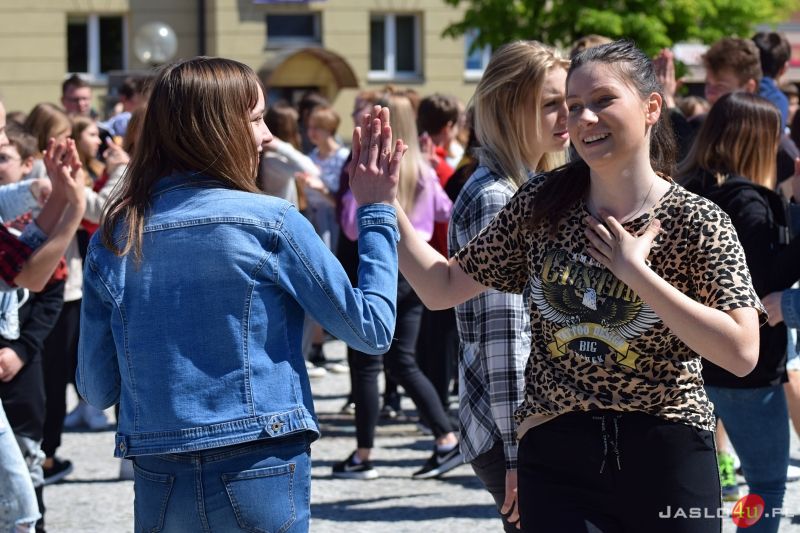 FISHMOB - Cała Polska tańczy dla św. Jana Pawła II w Jaśle 2022