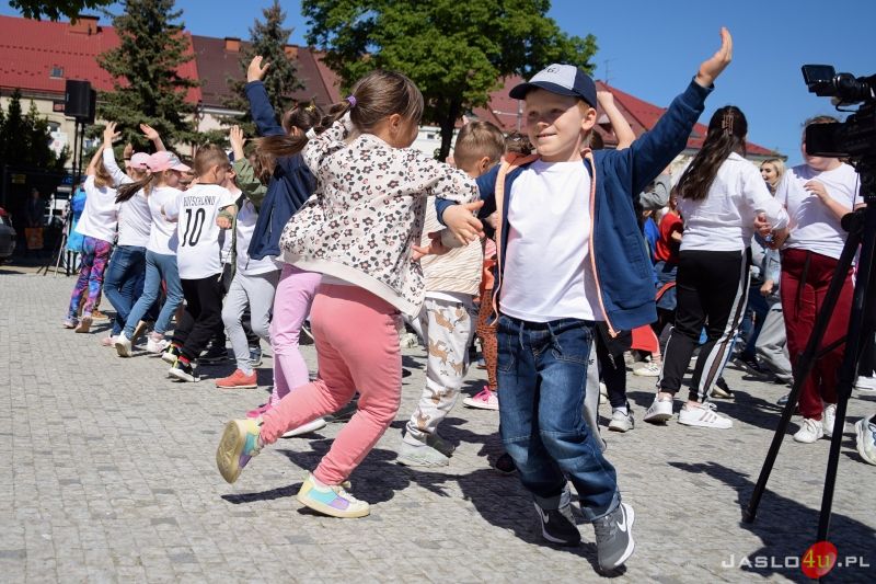 FISHMOB - Cała Polska tańczy dla św. Jana Pawła II w Jaśle 2022