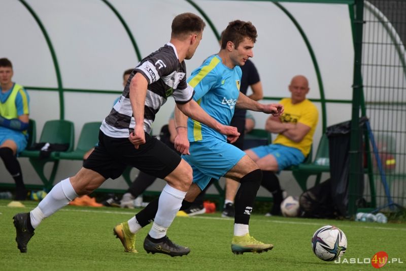 JKS Czarni 1910 Jasło - LKS Przełom Besko (2:1)