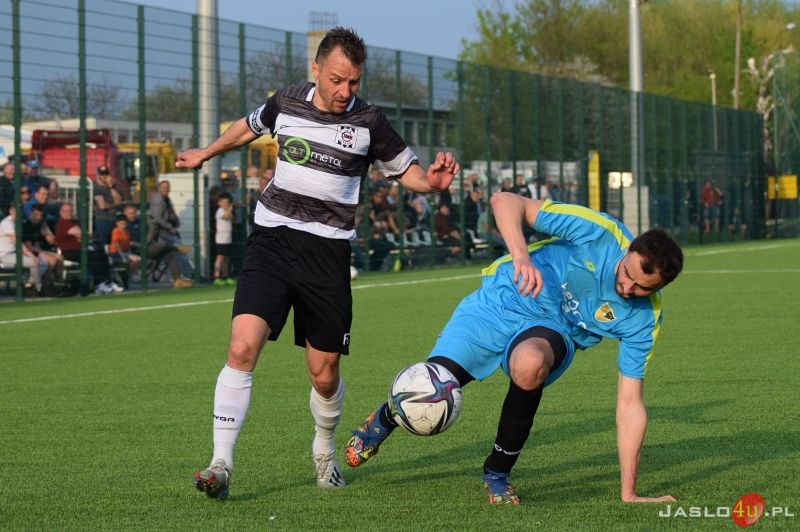 JKS Czarni 1910 Jasło - LKS Przełom Besko (2:1)