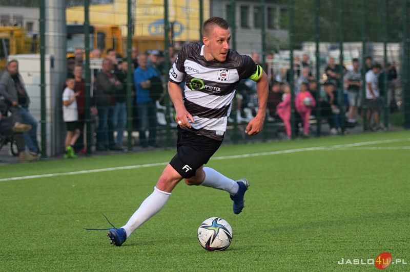 JKS Czarni 1910 Jasło - LKS Przełom Besko (2:1)
