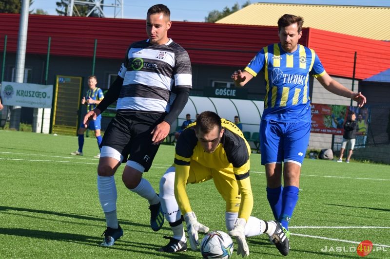 Mecz JKS Czarni 1910 Jasło - MKS Ostoja Kołaczyce 4:1