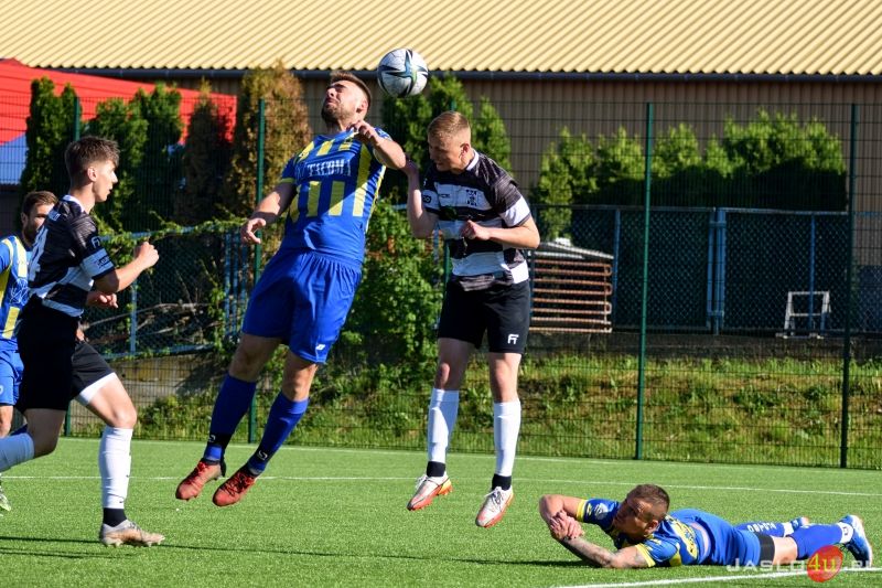 Mecz JKS Czarni 1910 Jasło - MKS Ostoja Kołaczyce 4:1