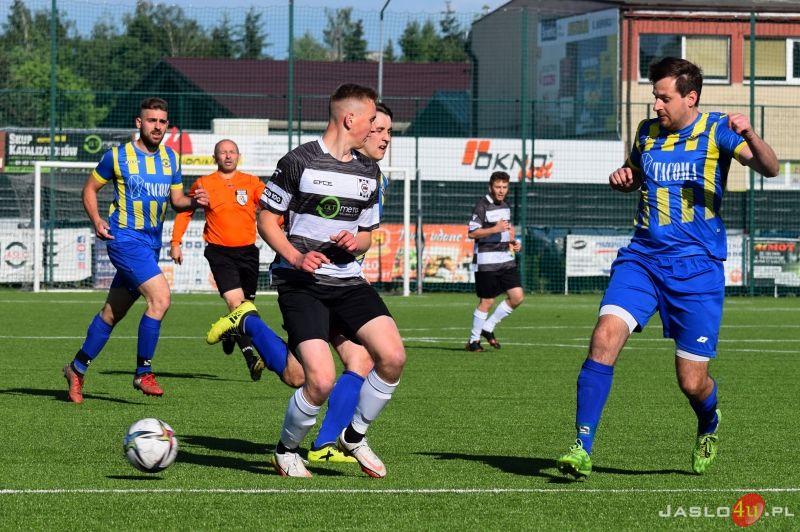 Mecz JKS Czarni 1910 Jasło - MKS Ostoja Kołaczyce 4:1