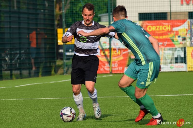 Mecz JKS Czarni 1910 Jasło - Partyzant Targowiska 3:1