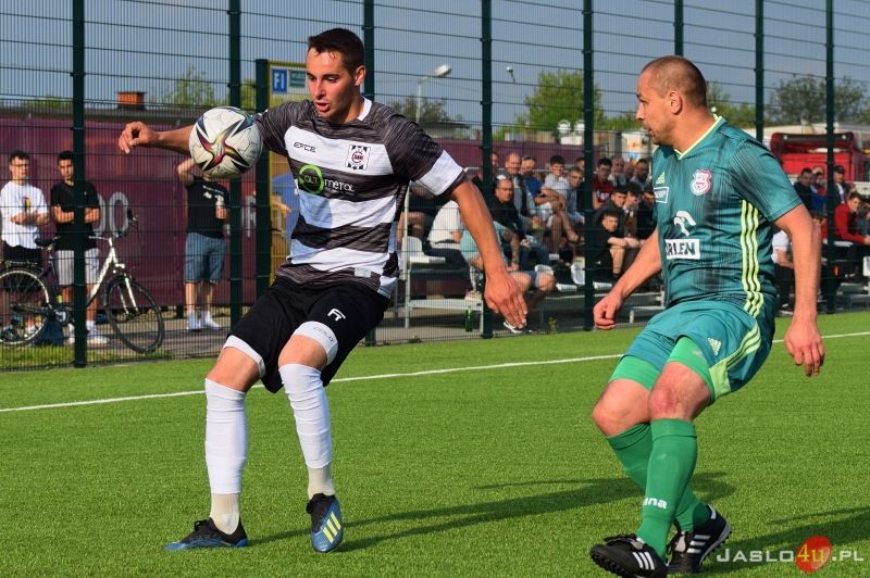 Mecz JKS Czarni 1910 Jasło - Partyzant Targowiska 3:1