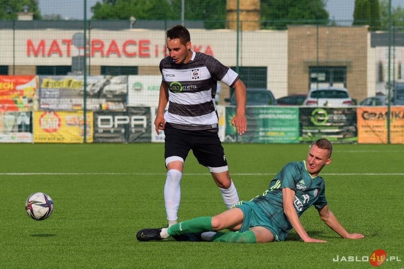 Mecz JKS Czarni 1910 Jasło - Partyzant Targowiska 3:1