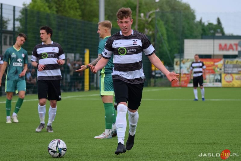 Mecz JKS Czarni 1910 Jasło - Partyzant Targowiska 3:1