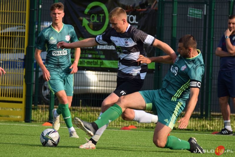 Mecz JKS Czarni 1910 Jasło - Partyzant Targowiska 3:1
