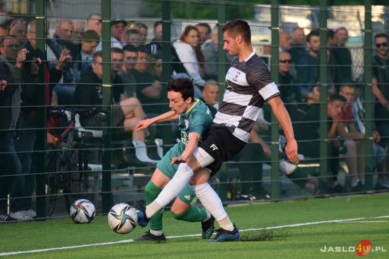 Mecz JKS Czarni 1910 Jasło - Partyzant Targowiska 3:1