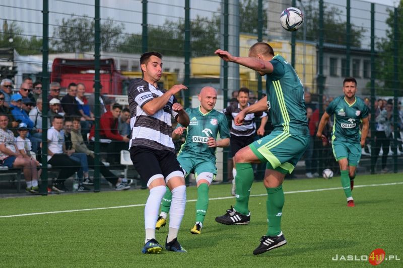 Mecz JKS Czarni 1910 Jasło - Partyzant Targowiska 3:1