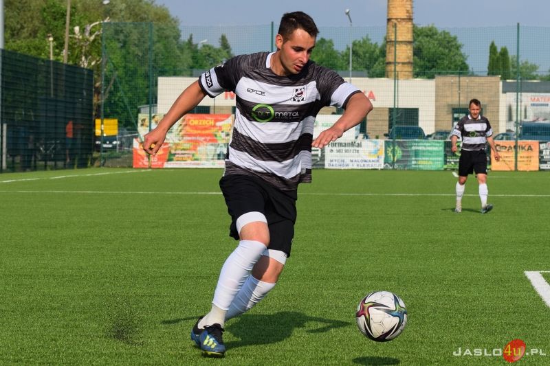 Mecz JKS Czarni 1910 Jasło - Partyzant Targowiska 3:1