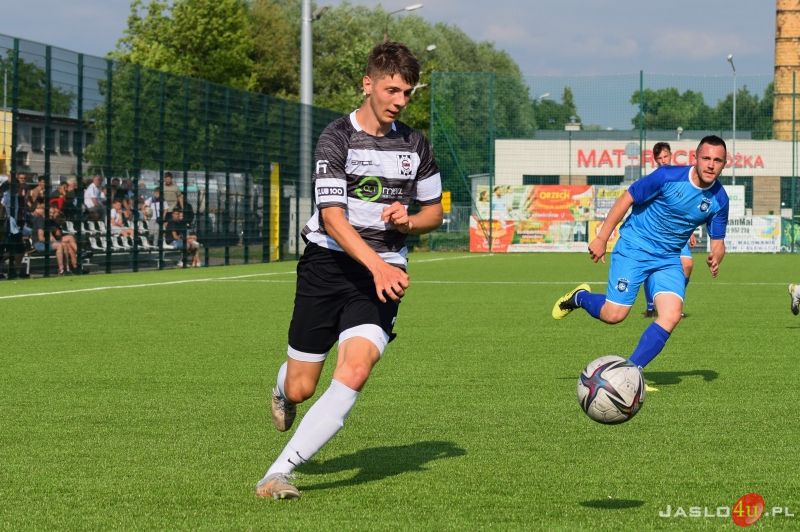 Mecz JKS Czarni 1910 Jasło - LKS Szarotka Uherce 7:0