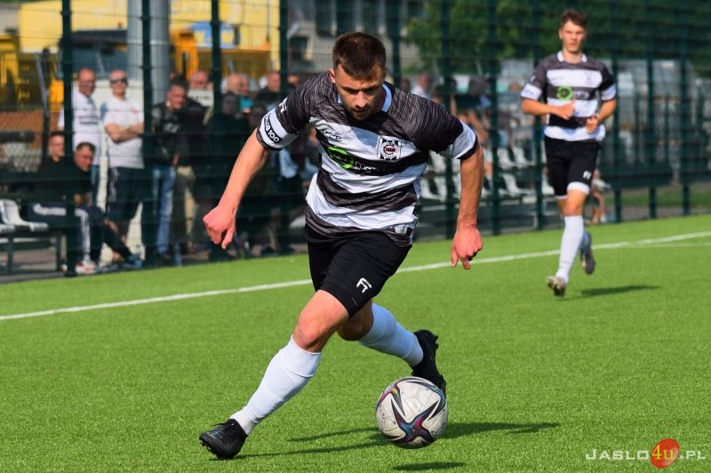 Mecz JKS Czarni 1910 Jasło - LKS Szarotka Uherce 7:0