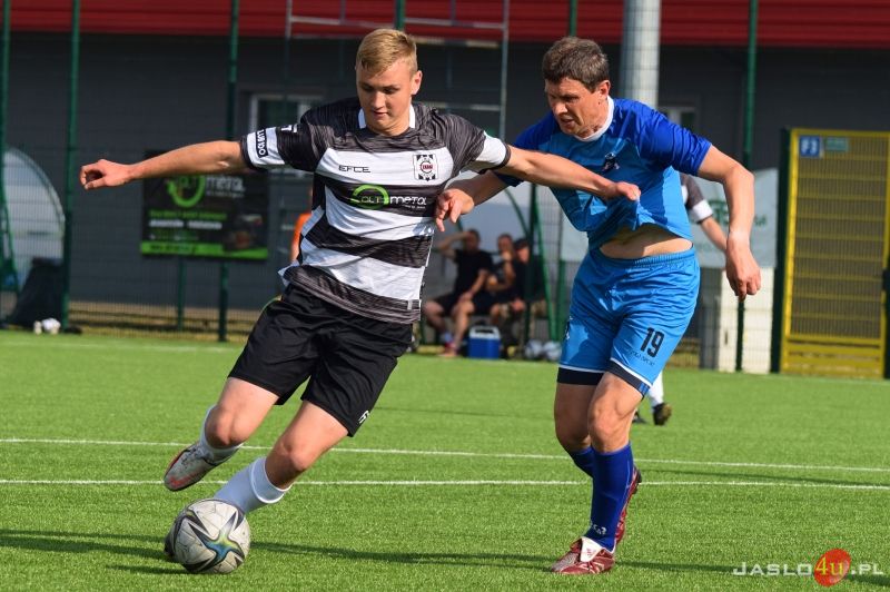Mecz JKS Czarni 1910 Jasło - LKS Szarotka Uherce 7:0