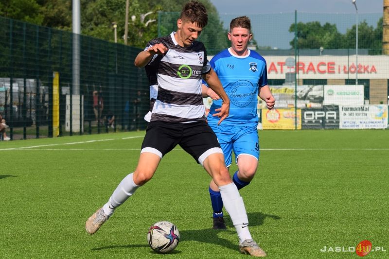 Mecz JKS Czarni 1910 Jasło - LKS Szarotka Uherce 7:0