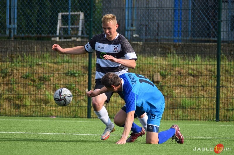 Mecz JKS Czarni 1910 Jasło - LKS Szarotka Uherce 7:0