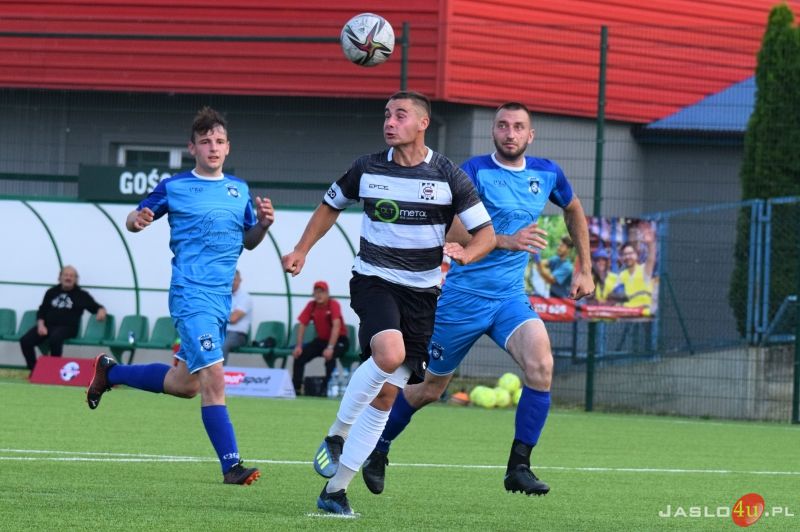 Mecz JKS Czarni 1910 Jasło - LKS Szarotka Uherce 7:0