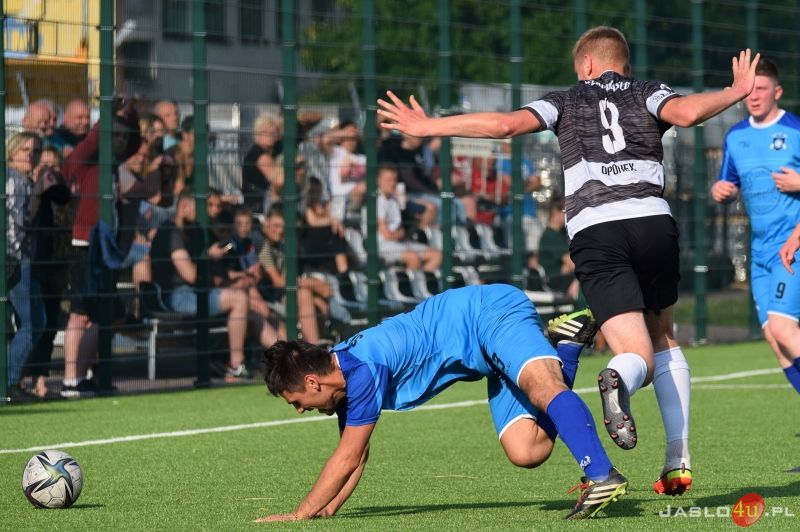 Mecz JKS Czarni 1910 Jasło - LKS Szarotka Uherce 7:0