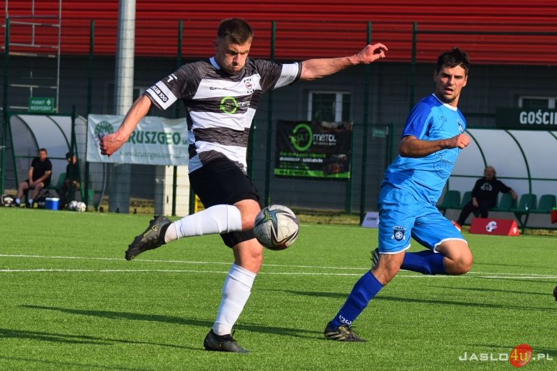 Mecz JKS Czarni 1910 Jasło - LKS Szarotka Uherce 7:0