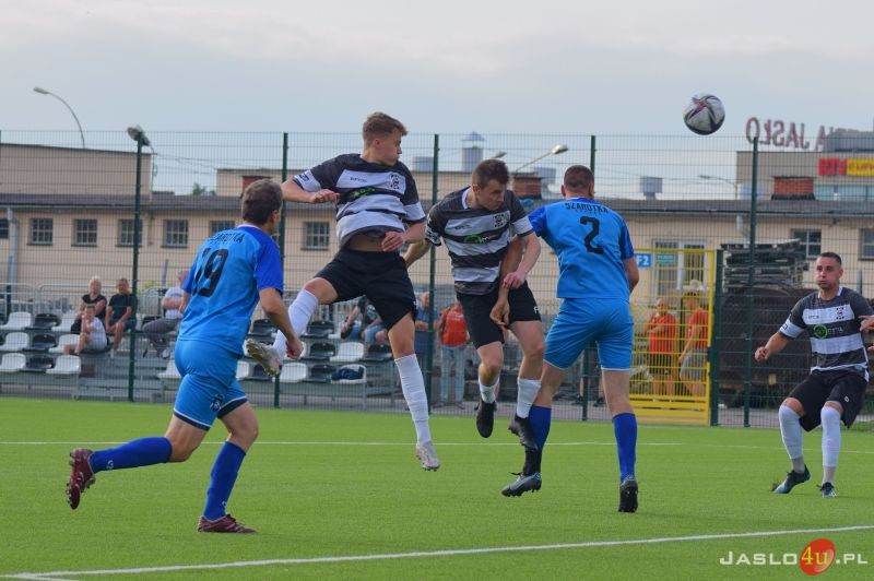 Mecz JKS Czarni 1910 Jasło - LKS Szarotka Uherce 7:0