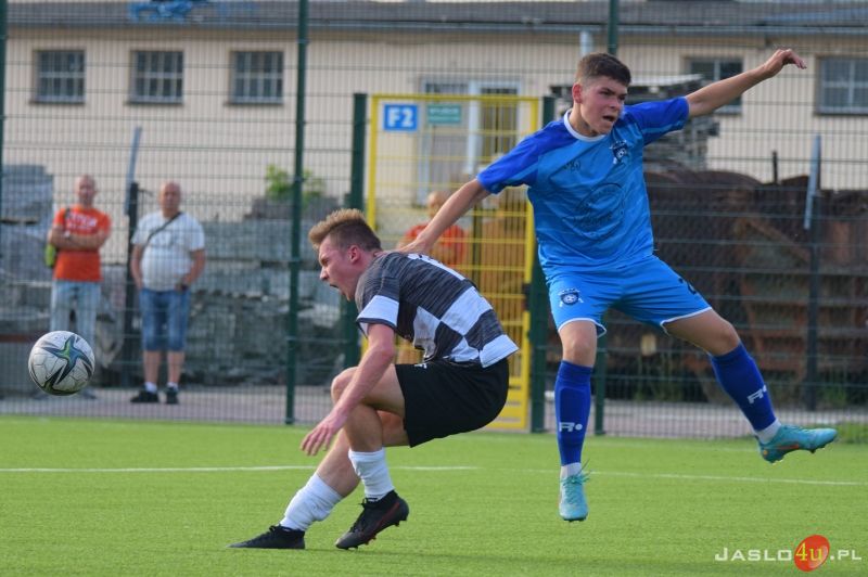 Mecz JKS Czarni 1910 Jasło - LKS Szarotka Uherce 7:0