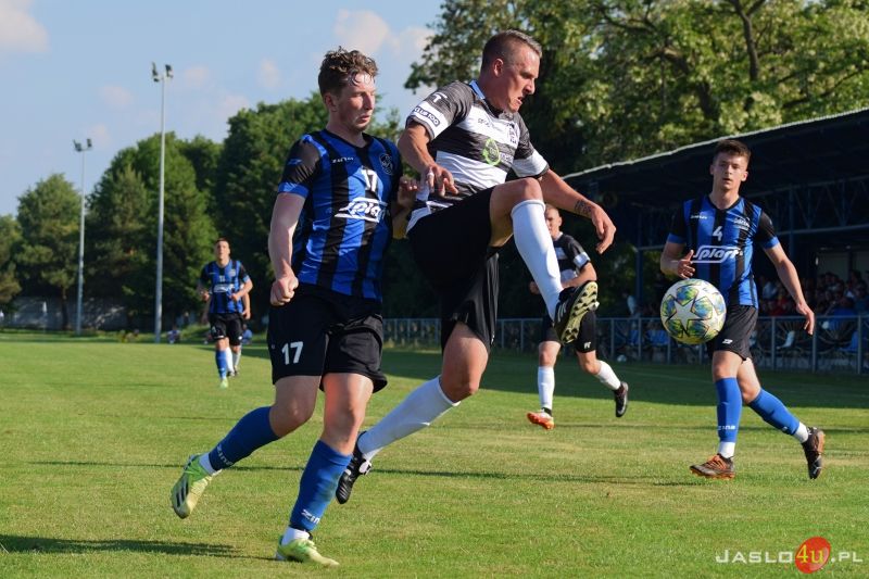 Mecz ZKS Nafta-Splast Jedlicze - JKS Czarni 1910 Jasło 1:1
