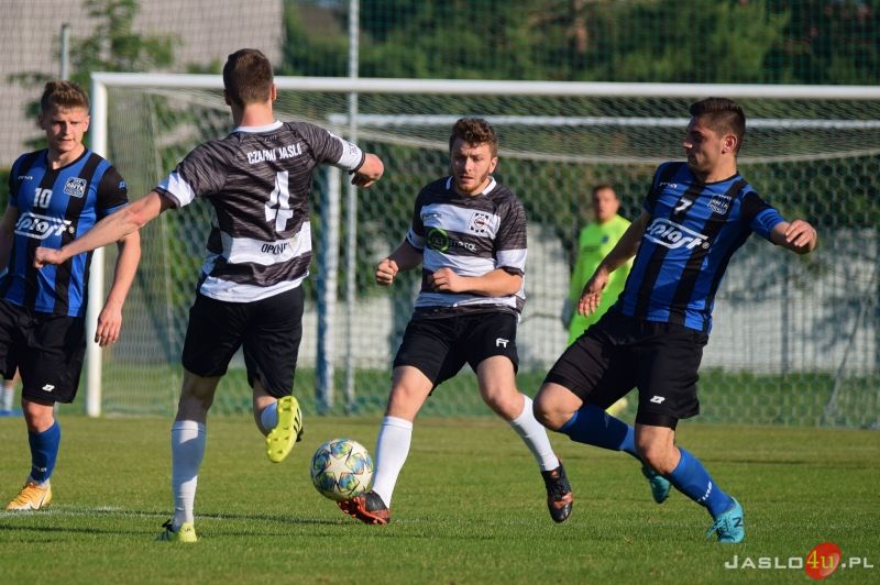 Mecz ZKS Nafta-Splast Jedlicze - JKS Czarni 1910 Jasło 1:1