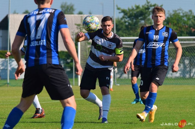 Mecz ZKS Nafta-Splast Jedlicze - JKS Czarni 1910 Jasło 1:1