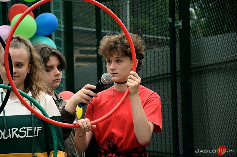 Oddanie do użytku boiska wielofunkcyjnego przy ZSM nr 2 w Jaśle