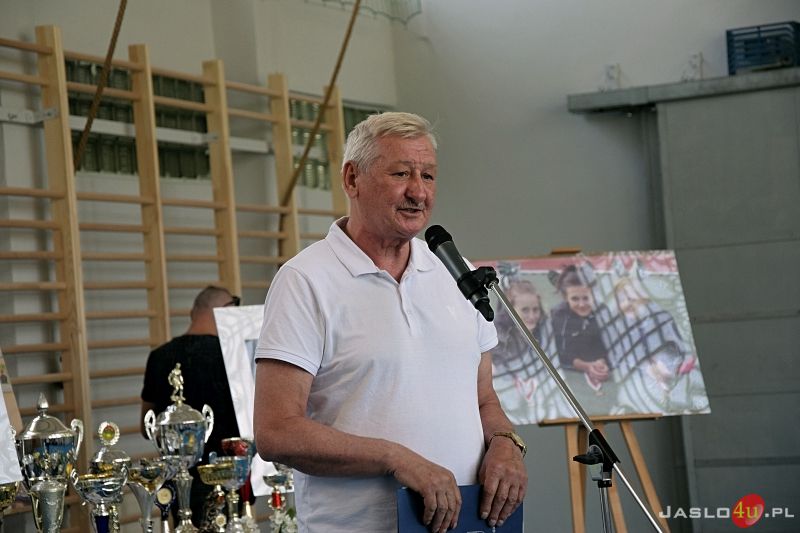 Oddano do użytku salę gimnastyczną i przewiązkę w ZS w Trzcinicy