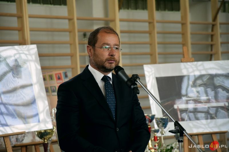 Oddano do użytku salę gimnastyczną i przewiązkę w ZS w Trzcinicy