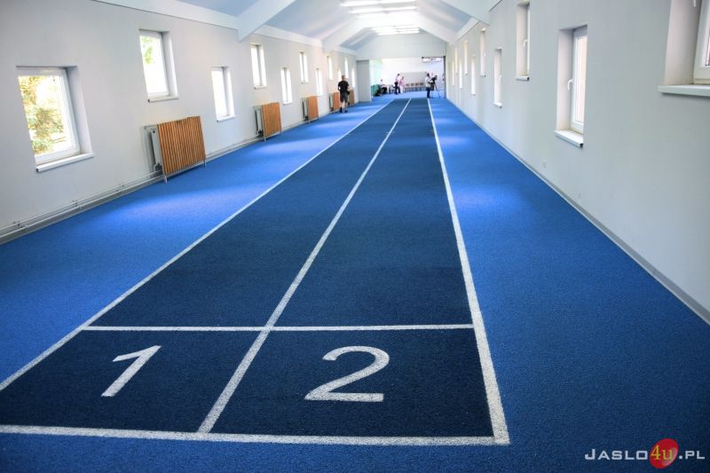 Oddano do użytku salę gimnastyczną i przewiązkę w ZS w Trzcinicy