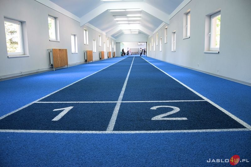 Oddano do użytku salę gimnastyczną i przewiązkę w ZS w Trzcinicy