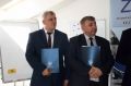 Uczniowie z ZST i CKZ odbędą praktyki w firmie Toyota Jasło. Podpisanie umowy współpracy